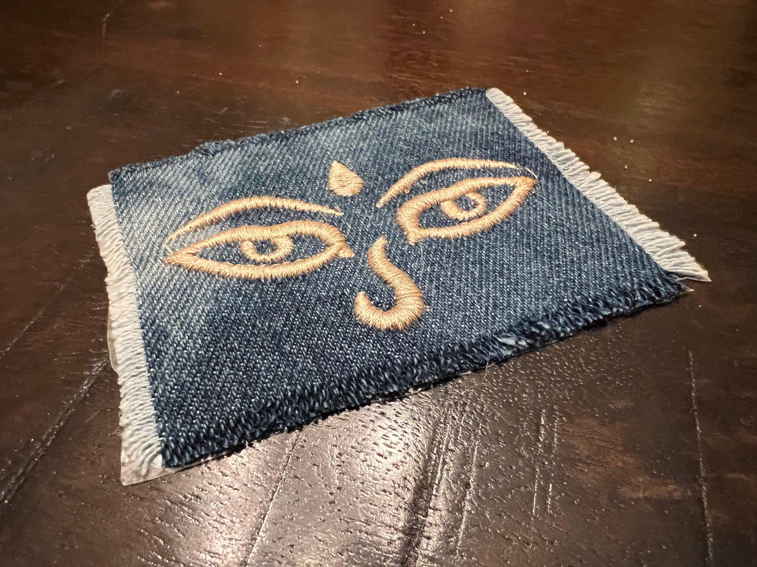 ANCIENT Eyes SOULE PATCH art Bleached blue Denim Iron On patch 4 X 3 Egyptian Face embroidered patchwork ironons patches sewn decal Appliques & Patches