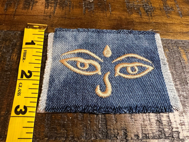 ANCIENT Eyes SOULE PATCH art Bleached blue Denim Iron On patch 4 X 3 Egyptian Face embroidered patchwork ironons patches sewn decal Appliques & Patches