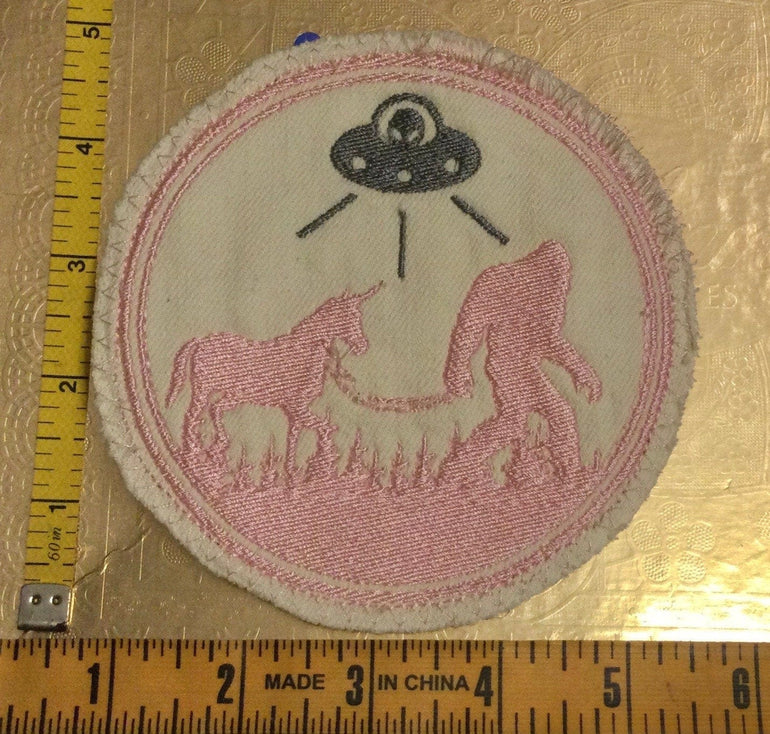 BELIEVE round White Denim Iron On Patch Pocket BIGFOOT Unicorn UFO pink and silver on white 5 inch Appliques & Patches