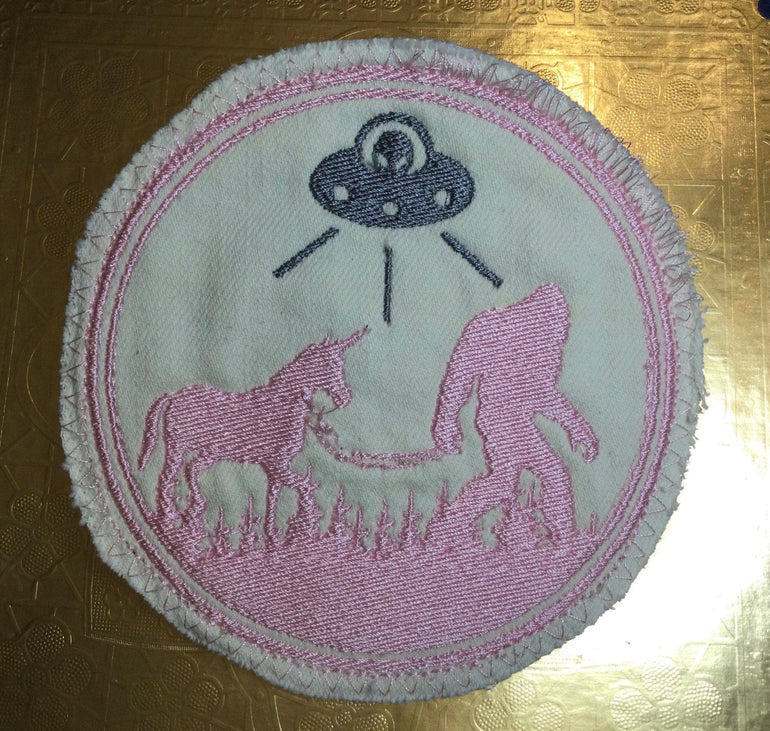 BELIEVE round White Denim Iron On Patch Pocket BIGFOOT Unicorn UFO pink and silver on white 5 inch Appliques & Patches
