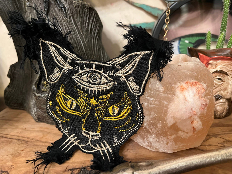 Black Cat Long Ear Hairs WHISKERS Protective Eye SOULE PATCH art Denim Iron On patch Patchwork embroidered Kitty Mystic Decal Pin Sew Press Appliques & Patches