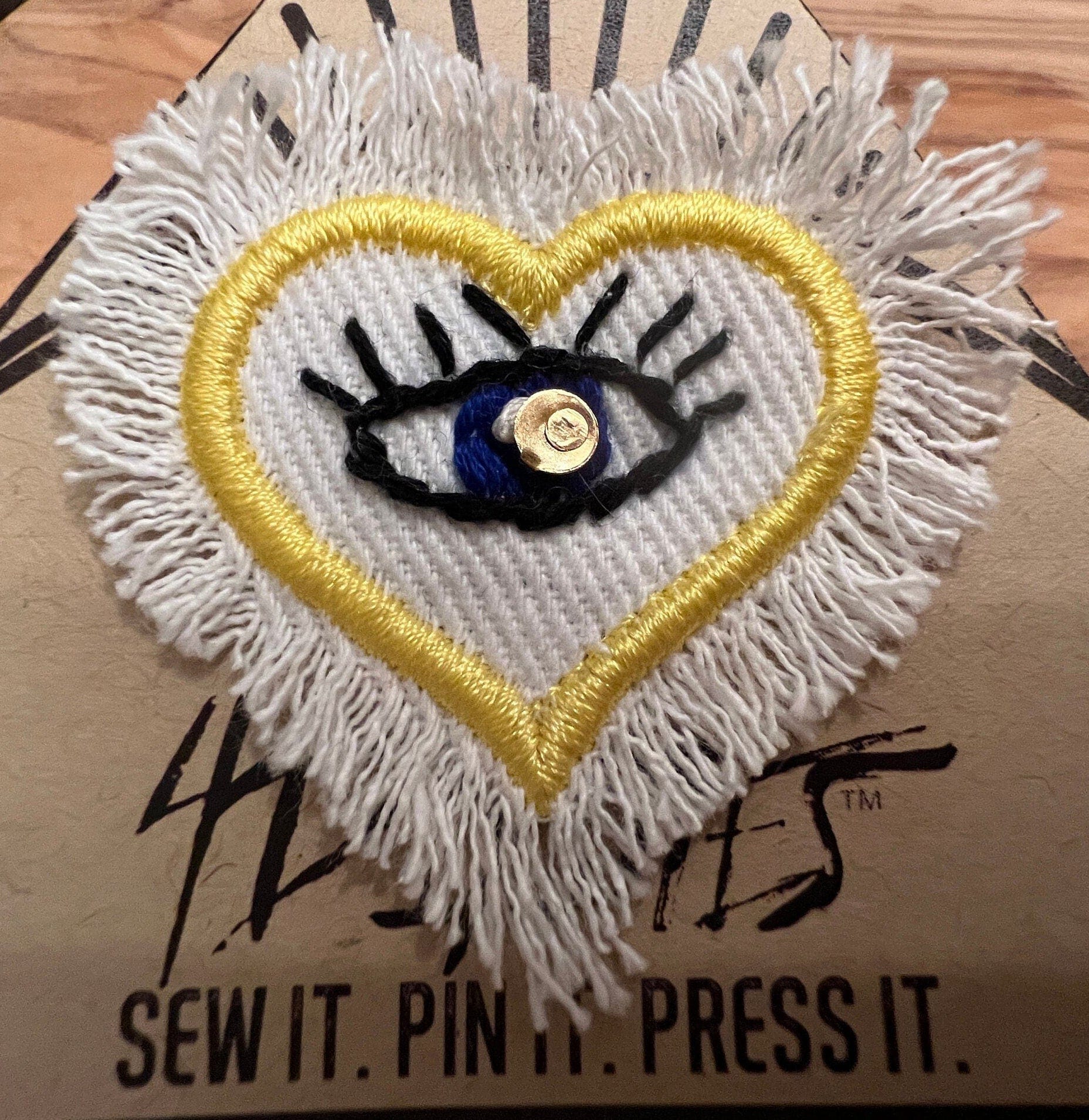 HAND STITCHED Protective Eye HEART Decal Handmade Pin tie tack Embroidered Eye Frayed Natural white fringed Denim Lapel positive iron on Brooches & Lapel Pins