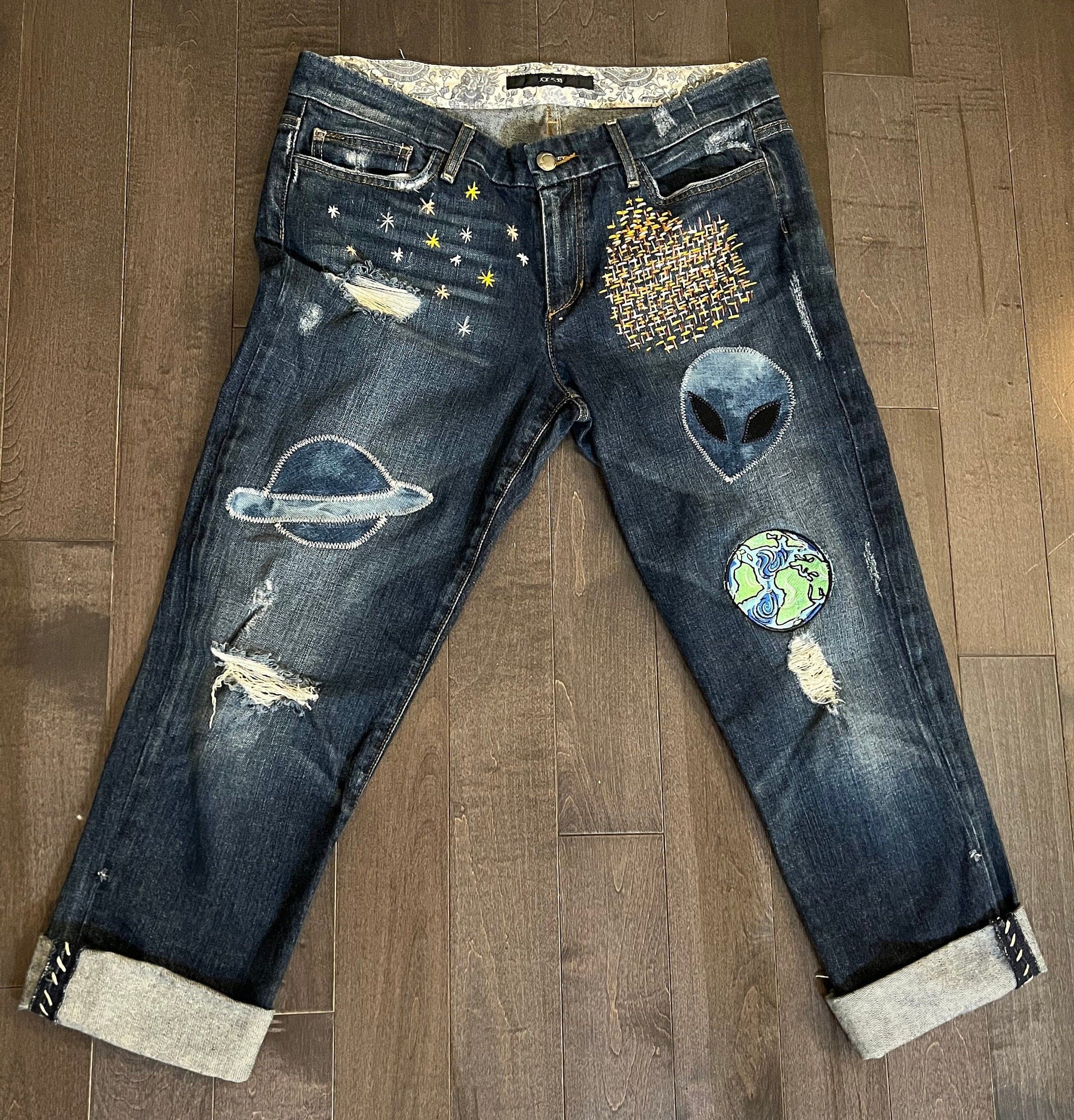 I Need My Space Jeans JOE&#39;S Jeans Appliques Patched Ladies Size 30 SPACE Aliens Planets ROCKETS Hand Embroidery Ripped Cuffed Pants
