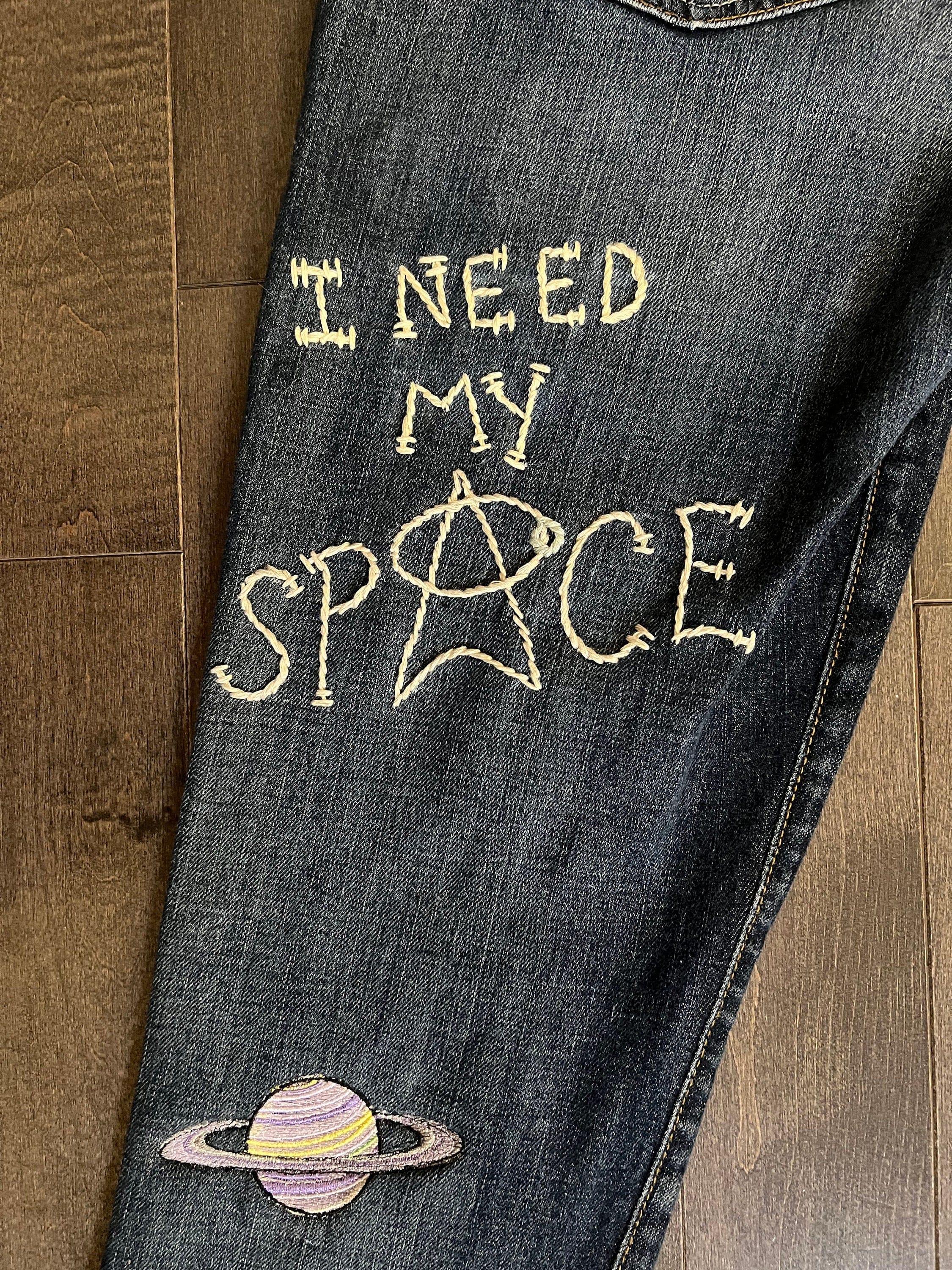 I Need My Space Jeans JOE&#39;S Jeans Appliques Patched Ladies Size 30 SPACE Aliens Planets ROCKETS Hand Embroidery Ripped Cuffed Pants