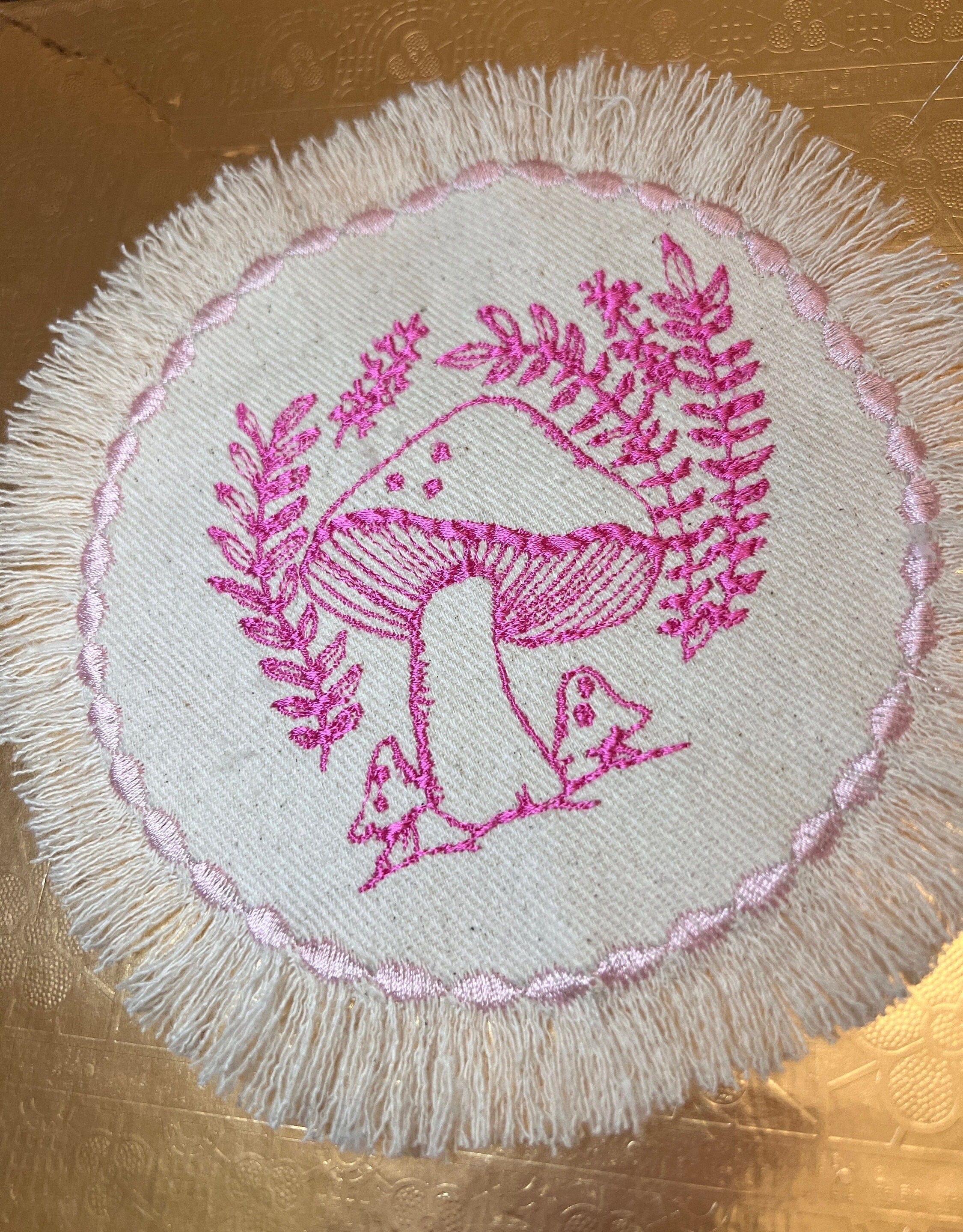 MUSHROOMS Round PATCH fringed border art Natural Beige Denim Iron On patch 5.5 little hippie magic mushy embroidered Decal pin frayed sewn Appliques & Patches
