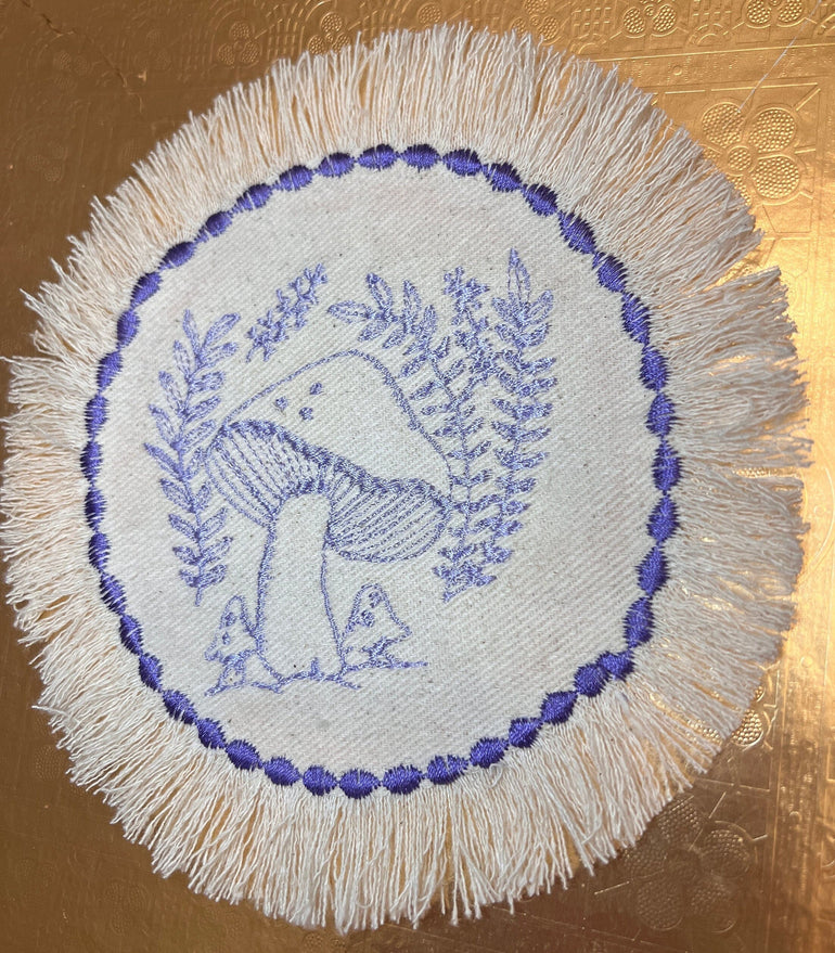 MUSHROOMS Round PATCH fringed border art Natural Beige Denim Iron On patch 5.5 little hippie magic mushy embroidered Decal pin frayed sewn Appliques & Patches