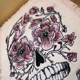 Sugar SKULL Head Pink Flowers Large SOULE PATCH art Iron On patch 8 X 6 black embroidered Decal White Denim Fringed Fray edges handmade Appliques & Patches