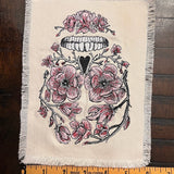 Sugar SKULL Head Pink Flowers Large SOULE PATCH art Iron On patch 8 X 6 black embroidered Decal White Denim Fringed Fray edges handmade Appliques & Patches